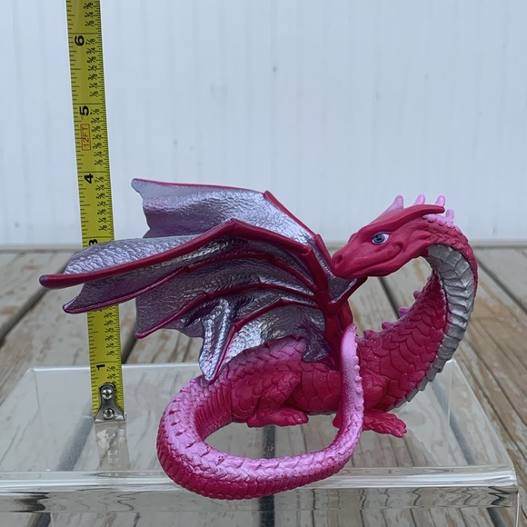 Pink red Love Dragon Safari 2016 - Picture 9 of 9